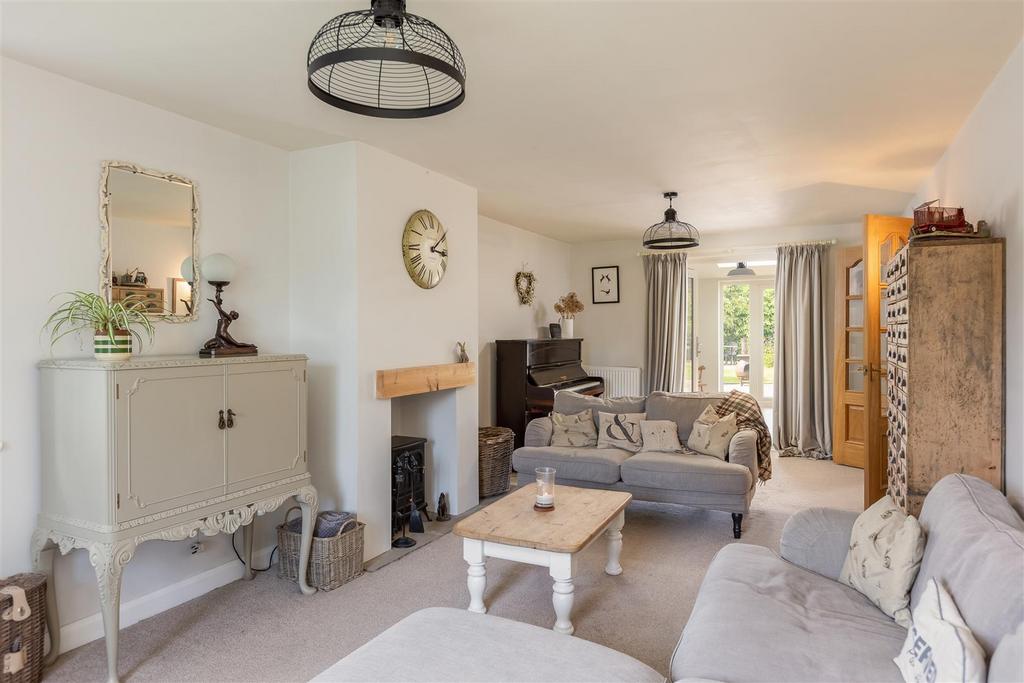 Dale Cottage Sitting Room-4[1].jpg