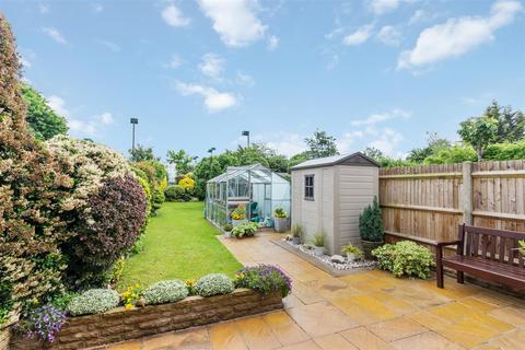 116 Westway, London, SW20 9LS