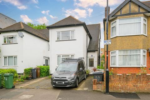 2 bedroom maisonette for sale, Queens Grove Road, North Chingford