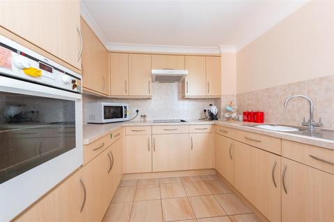 1 bedroom apartment for sale, Alma Road, Windsor