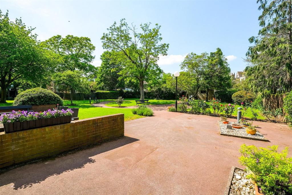 51 Ennerdale Court-18 rszd.jpg