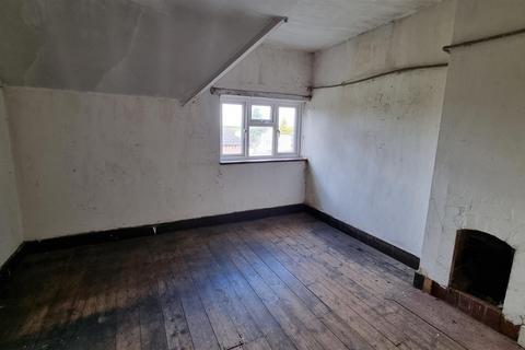 3 bedroom semi-detached house for sale, 137 Holding Rodbaston, Penrkidge