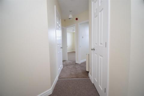 1 bedroom property to rent, The Gables, Wakefield WF1