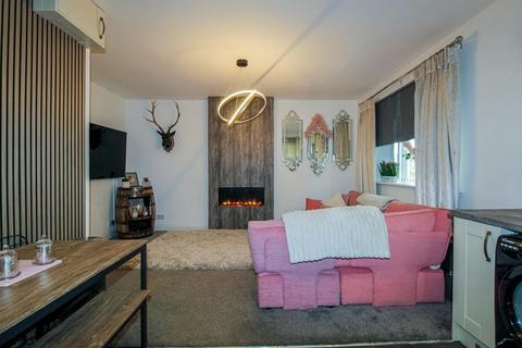 2 bedroom apartment for sale, Valley Road, Dewsbury WF12