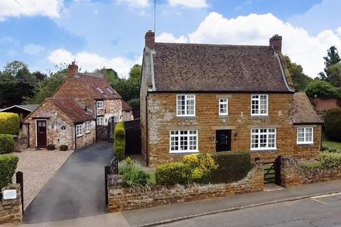4 bedroom detached house for sale, Berry Lane, Wootton Village, Northampton NN4