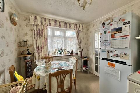 11 Grasscroft, Northampton, NN2 8QH