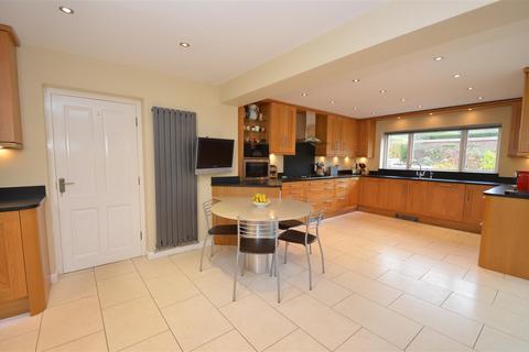 5 bedroom house to rent, Cranleigh Road, Wonersh GU5