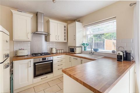 3 bedroom terraced house for sale, Barnes Way, Worcester