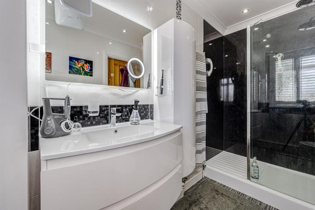 En Suite Shower Room