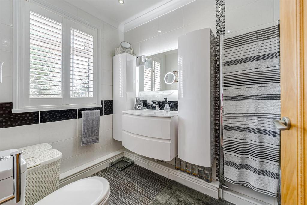 En Suite Shower Room