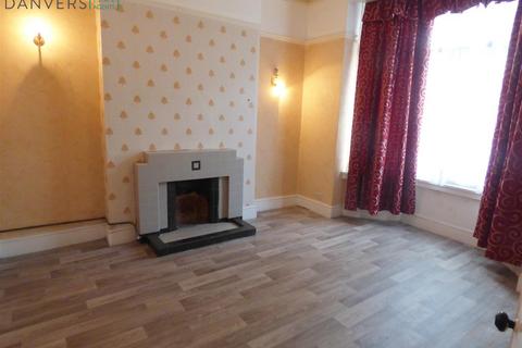 3 bedroom end of terrace house to rent, Equity Road, Leicester LE3