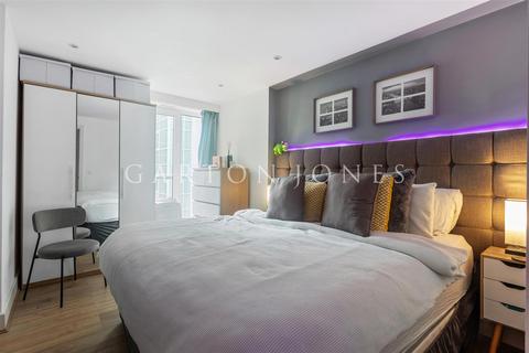 1 bedroom flat for sale, 6 Salamanca Place, Vauxhall London, SE1