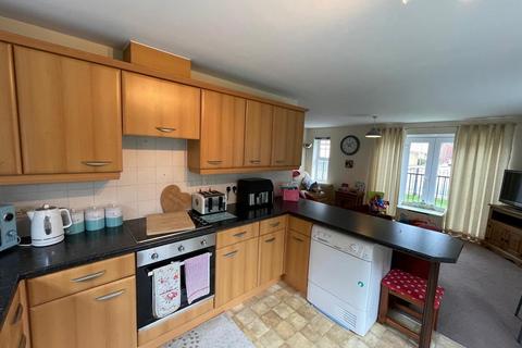 2 bedroom flat for sale, Ainderby Gardens, Northallerton