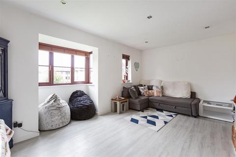 2 bedroom apartment for sale, Tattershall Court, Dartford DA2