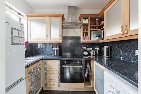 Flat 7, Tattershall Court Osbourne Road, Dartford, DA2 6RU