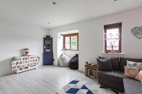 Flat 7, Tattershall Court Osbourne Road, Dartford, DA2 6RU