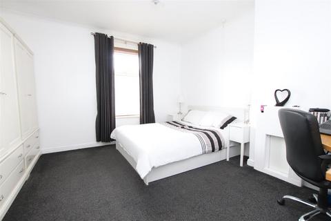 53 Hatfield Road, Bradford, BD2 4QX