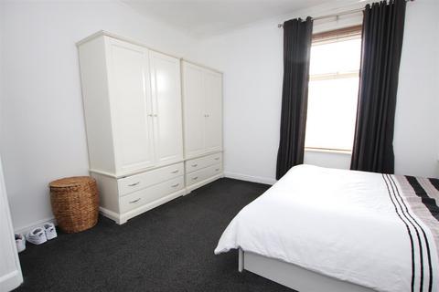 53 Hatfield Road, Bradford, BD2 4QX