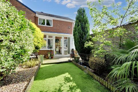 3 bedroom semi-detached house for sale, Farm Close, Long Eaton