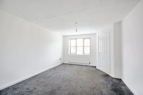 3 bedroom semi-detached house to rent, Verona Avenue, Colwick, Nottingham, NG4 2BN
