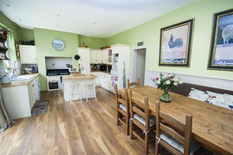 4 bedroom end of terrace house for sale, Bolton Road North, Ramsbottom, Bury