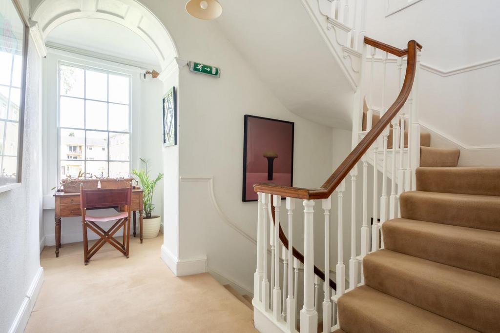Flat B Lambridge Grange BA1 8 BE-25.jpg