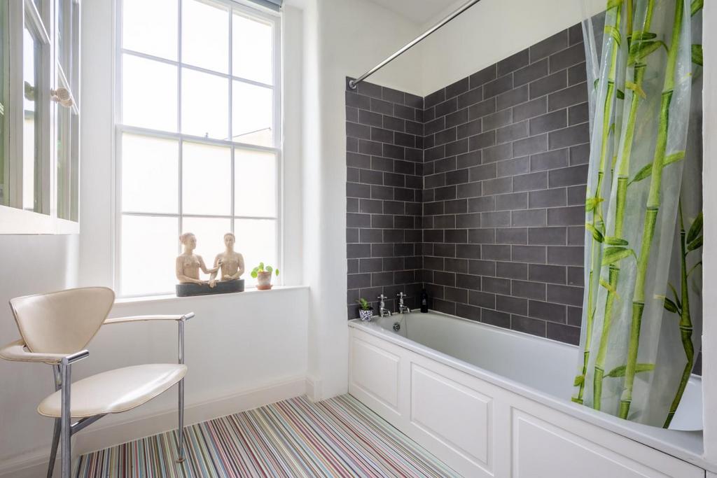 Flat B Lambridge Grange BA1 8 BE-18.jpg