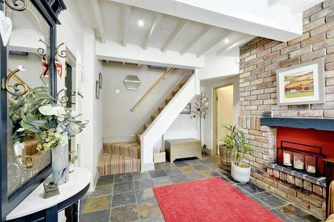 100 Bondgate, Castle Donington, Derby, DE74 2NR
