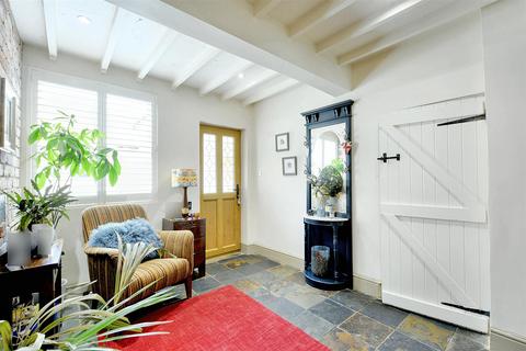 100 Bondgate, Castle Donington, Derby, DE74 2NR