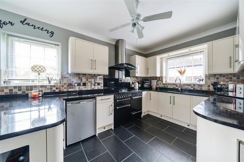 4 bedroom detached house for sale, The Grove, Felpham