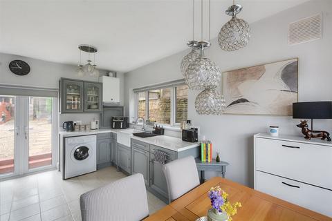 20 Dorterry Crescent, Ilkeston, DE7 4DT
