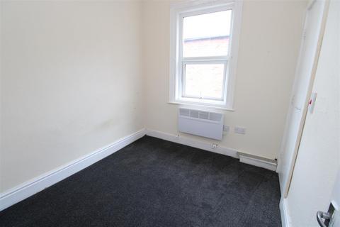 1 bedroom property to rent, 28 Shaftesbury Avenue, Blackpool