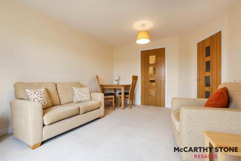 1 bedroom apartment for sale, Springfield Close, Stratford-Upon-Avon, Warwickshire, CV37 8GA