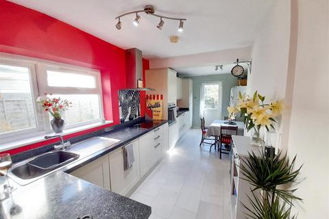 3 bedroom semi-detached house for sale, Barnfield Cottages, Fontwell