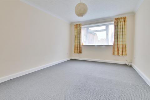 2 bedroom apartment to rent, Robbs Walk, St. Ives