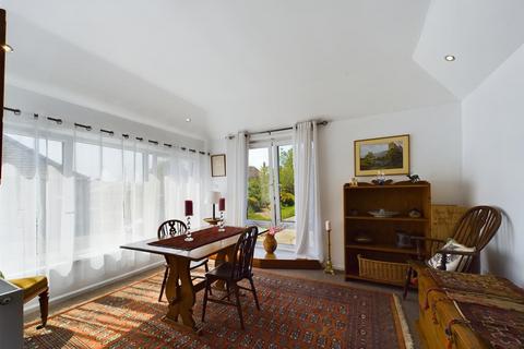 2 bedroom flat for sale, Main Road, Woodside PH13