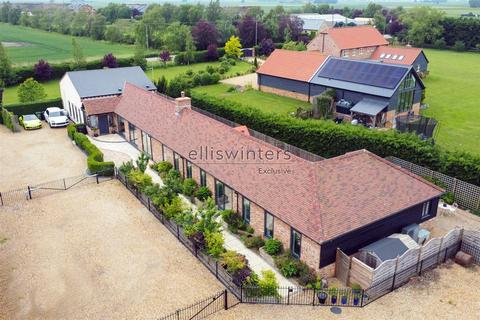 5 bedroom barn conversion for sale, Puddock Road, Warboys