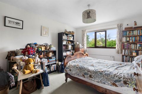 2 Allsebrook Gardens, Badsey, Evesham, WR11 7HJ