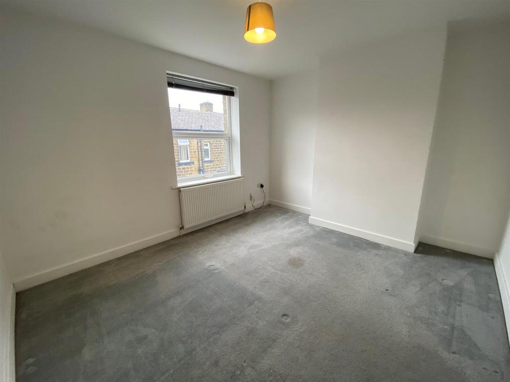 BEDROOM.jpg