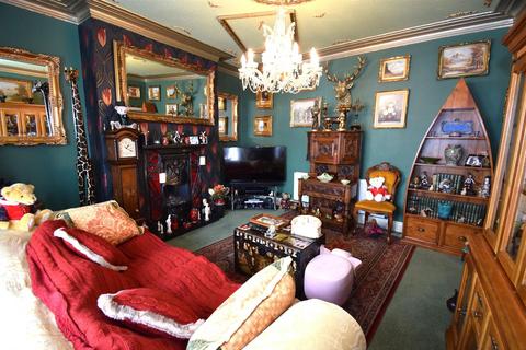 2 bedroom maisonette for sale, Hunters Terrace, South Shields