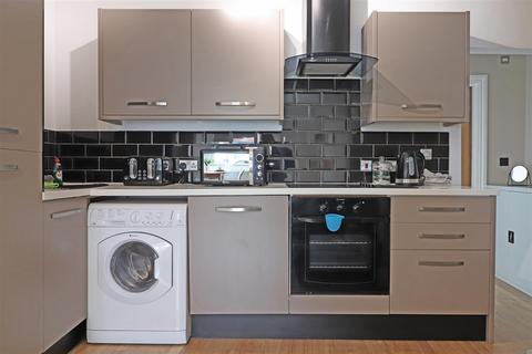 1 bedroom flat for sale, Garlands Road, Redhill