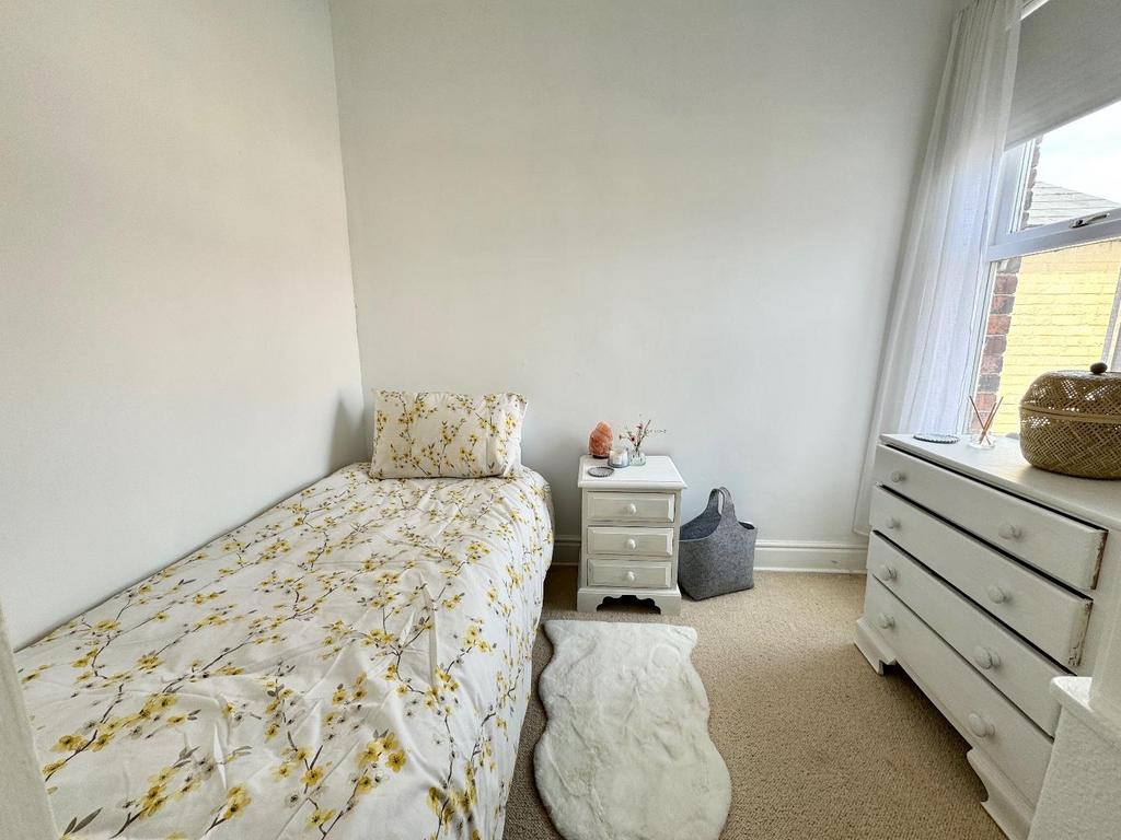 BEDROOM 2 (rear)