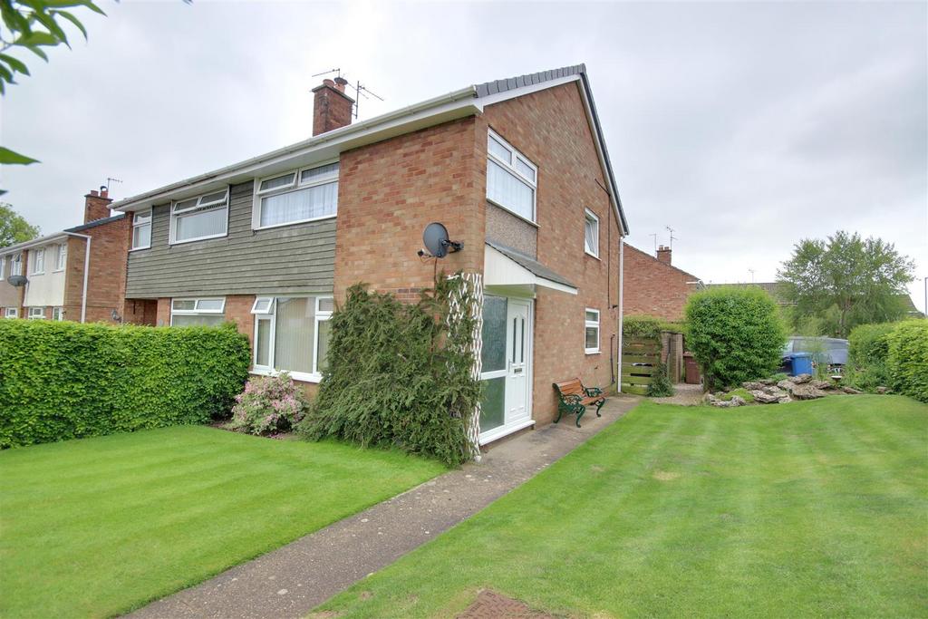 West Hall Garth, South Cave 3 bed semidetached house for sale £227,500