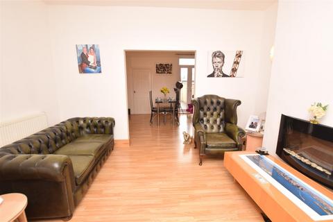 6 Columbia Road, Grimsby, DN32 8EA