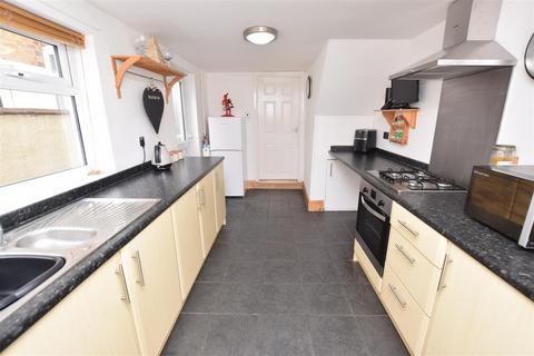 6 Columbia Road, Grimsby, DN32 8EA