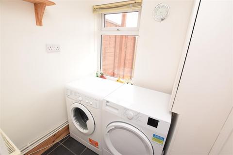 6 Columbia Road, Grimsby, DN32 8EA