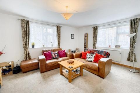 2 bedroom flat for sale, Lightwood Road, Buxton