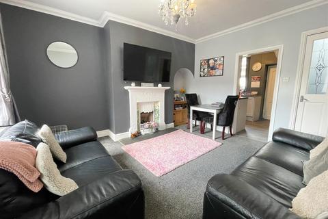 2 bedroom terraced house for sale, Green Lane., Buxton, Derbyshire