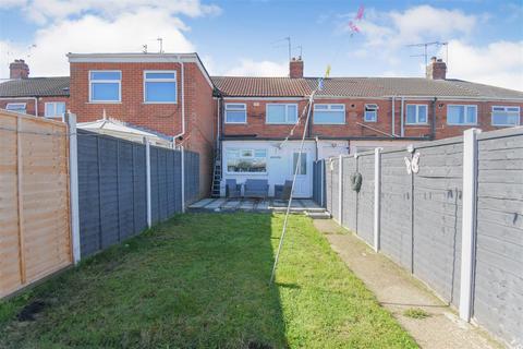 2 bedroom terraced house for sale, Ilford Road, Hull