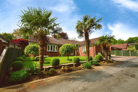5 bedroom detached bungalow for sale, Temple Lane, Welton